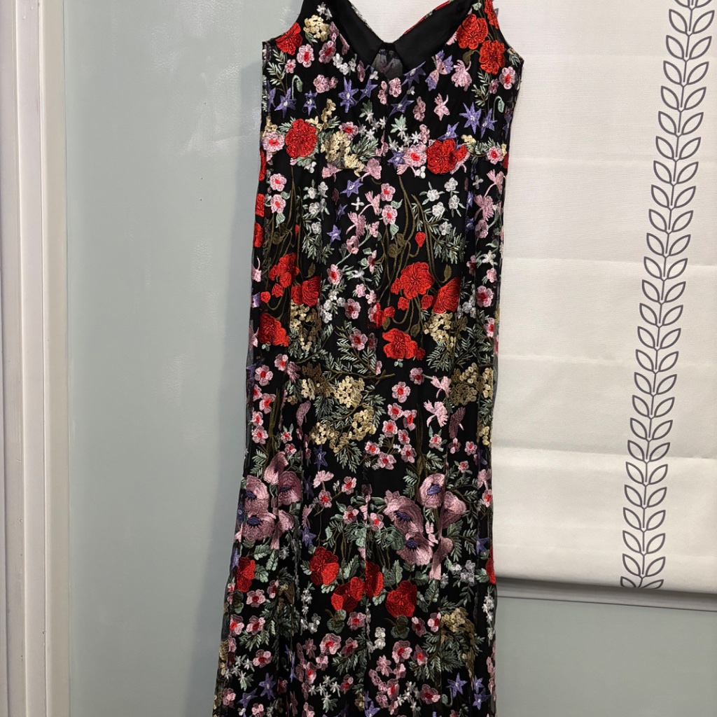 Mac Duggal Size 12 Embroidered Black Floral Maxi Gown,Sweetheart Neckline — image 2 of 8